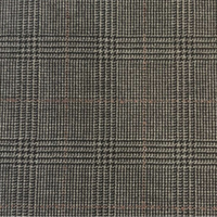 中灰色配紅色格紋